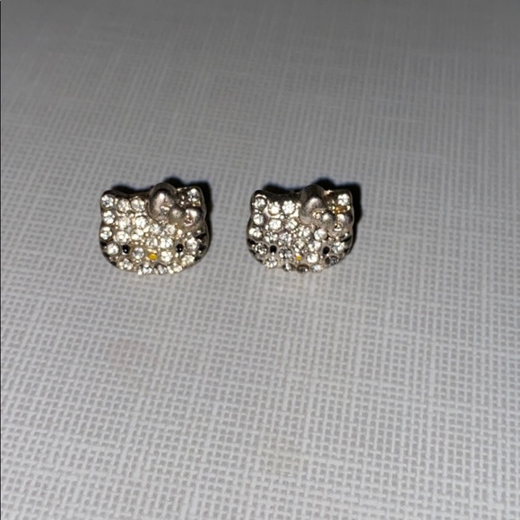 Hello KittyCrystal Stud Earrings - Picture 2 of 4